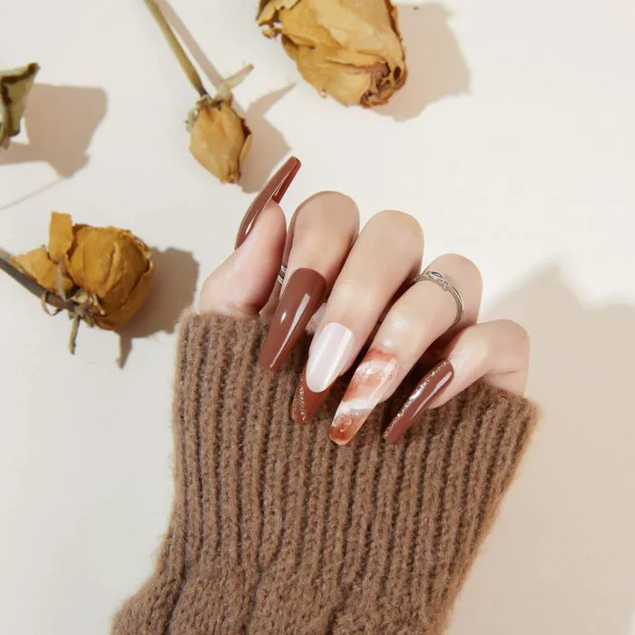 nail look seize