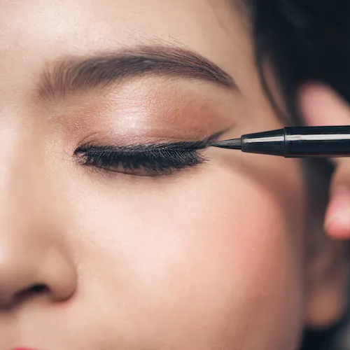 this eyeliner has